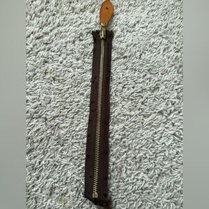 Louis Vuitton  Zipper